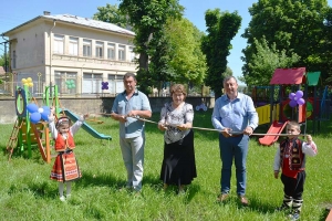 Нова детска площадка беше открита за 40-я юбилей на ДГ &bdquo;Детски свят&ldquo; в с. Долна Липница