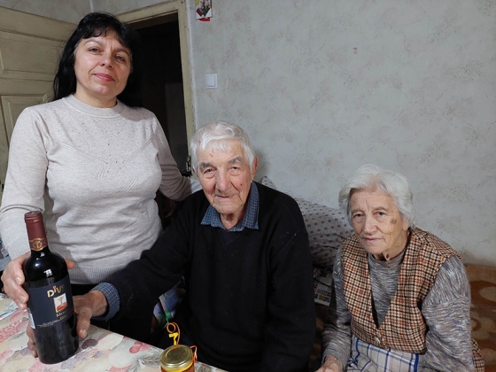 Благодатна сватба отбелязаха в с. Димча