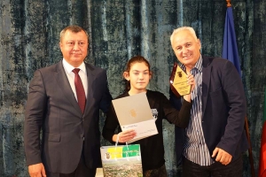 Състезателят по муай тай Зарина Иванова е &bdquo;Спортист на годината&ldquo; в Павликени