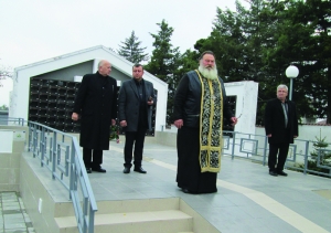 Мемориал-костница откриха на Задушница в Павликени
