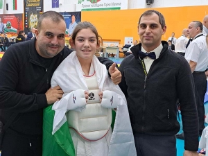 Зарина Иванова стана балкански шампион по киокушин карате