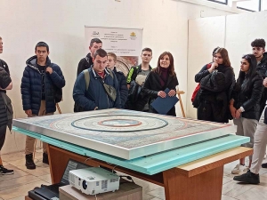 ИМ-Павликени представи реставрирания &bdquo;Вечен календар&ldquo; на отец Матей Преображенски пред ученици