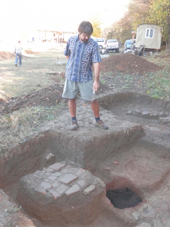 Знатно погребение разкриха археолози до новостроящия се манастир край с.Росица