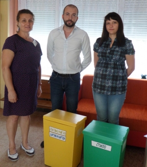 Кошчета за разделно събиране на отпадъци подариха от МГЕРБ на детските заведения в Павликени
