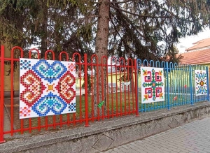 Шевици украсиха оградата на ДГ &bdquo;Слънце&ldquo;
