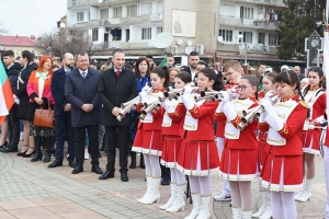 Павликени се преклони пред героите на Освобождението