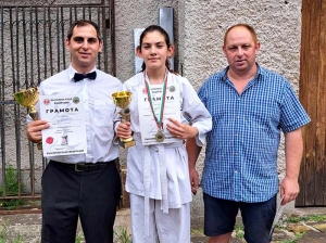 Зарина Иванова е сред най-перспективните спортисти от отбора по бойни изкуства
