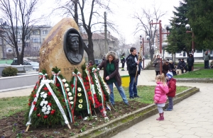 Павликени се поклони пред паметта на Левски